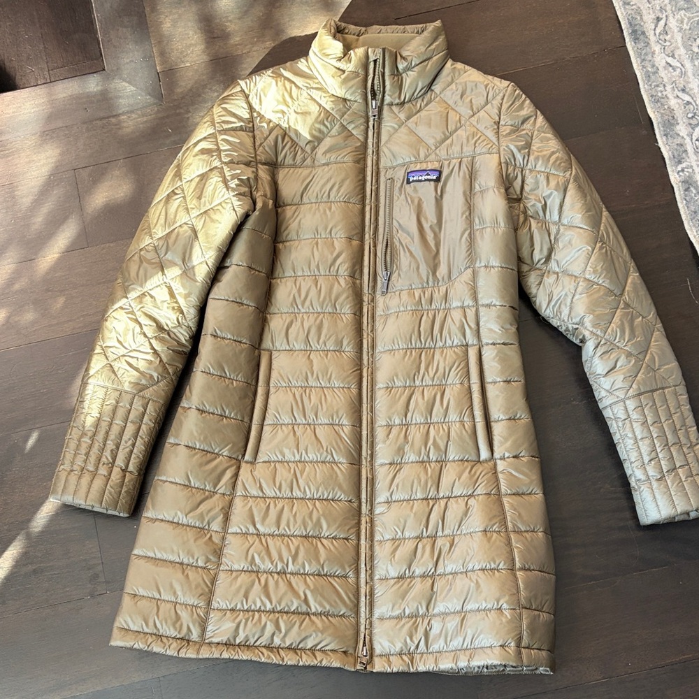 Patagonia Insulated Quilted Coat in Khaki